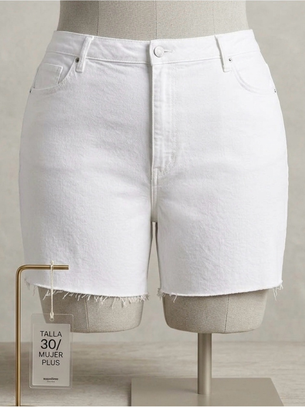 Old Navy Size 30 Plus White High-Rise Frayed Hem Denim Shorts - Women